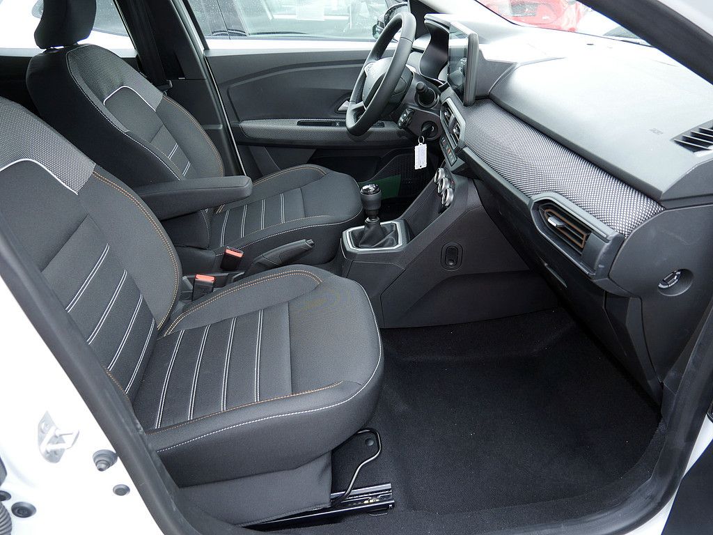Fahrzeugabbildung Dacia Sandero Stepway Expression TCe 90