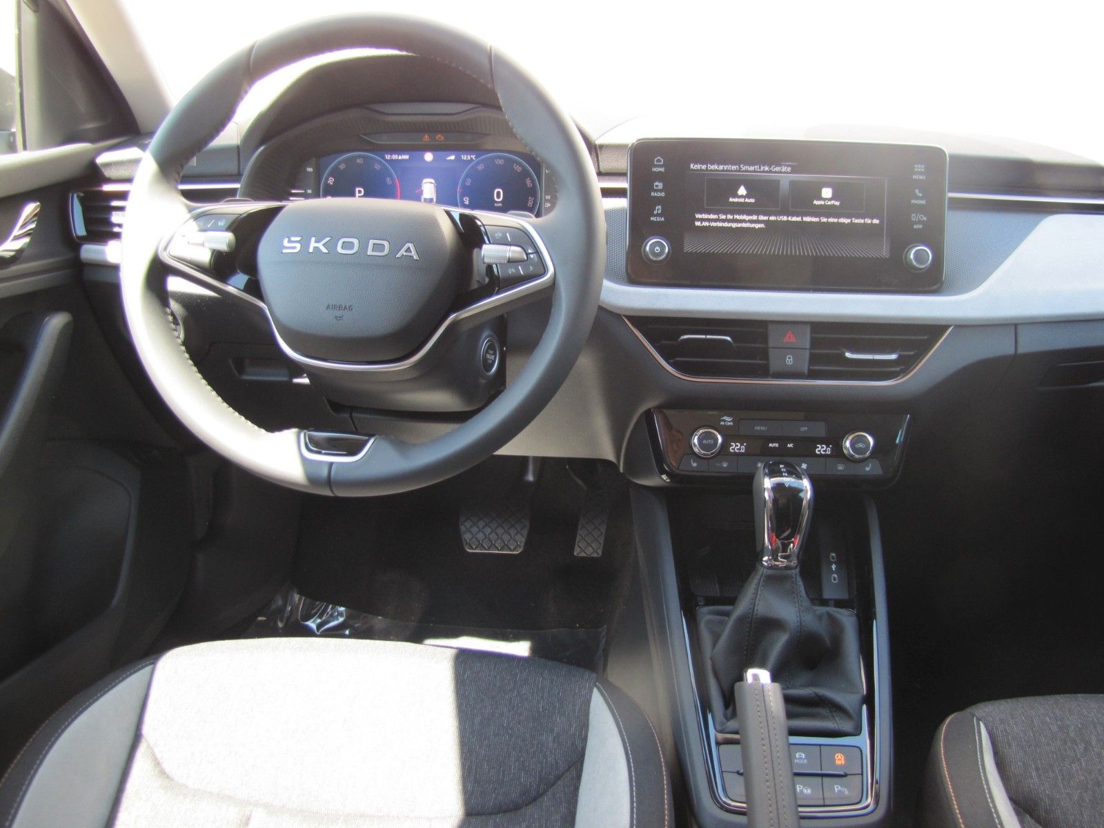 Fahrzeugabbildung SKODA Scala Tour 1.5l TSI 150PS 7-Gang DSG