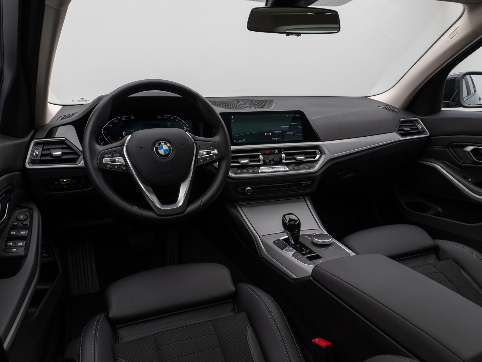 Fahrzeugabbildung BMW 318i GeschwindigReg DAB Alarm Kamera Sportsitz