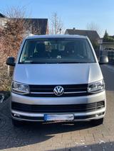 Volkswagen T6 Multivan - silberne Volkswagen T6 Multivan