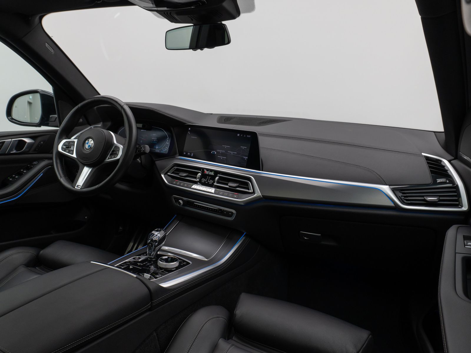 Fahrzeugabbildung BMW X5 xD45e M Sport Panorama 360°HUD DAB H/K 22Zoll