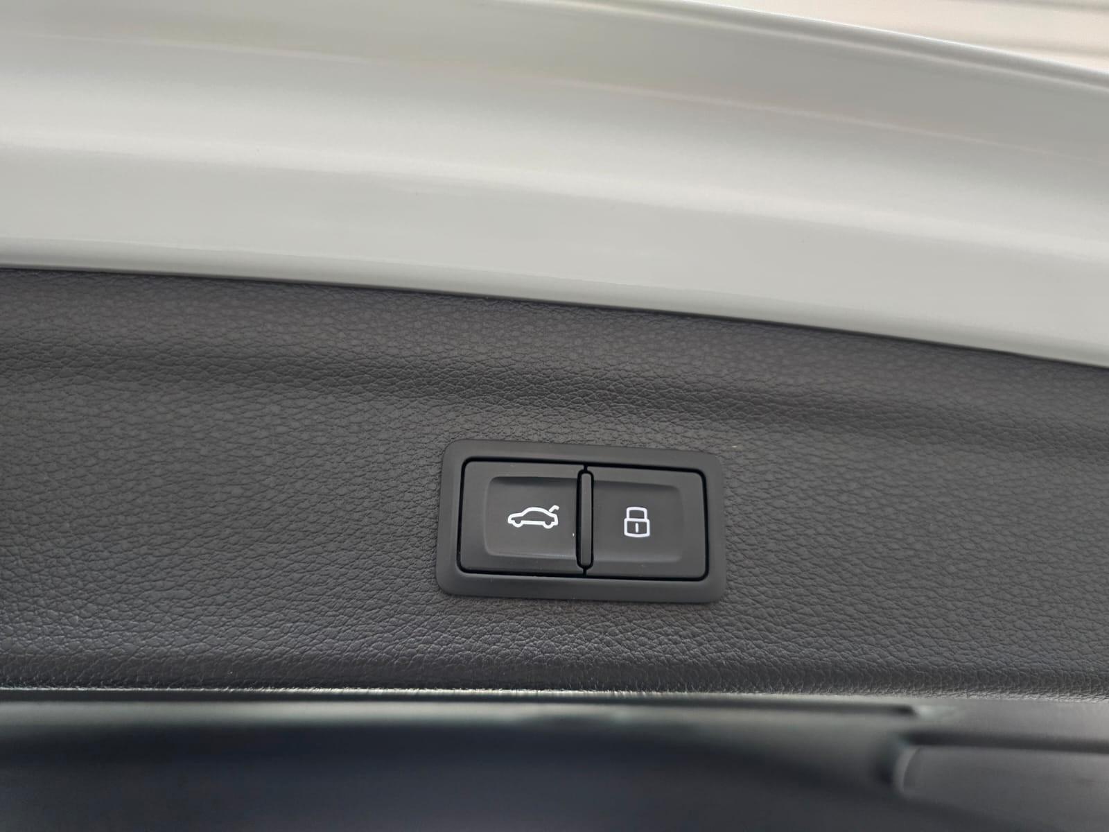 Audi Q3 45 TFSI qu. advanced LED Virtual Leder 19", миниатюра 17