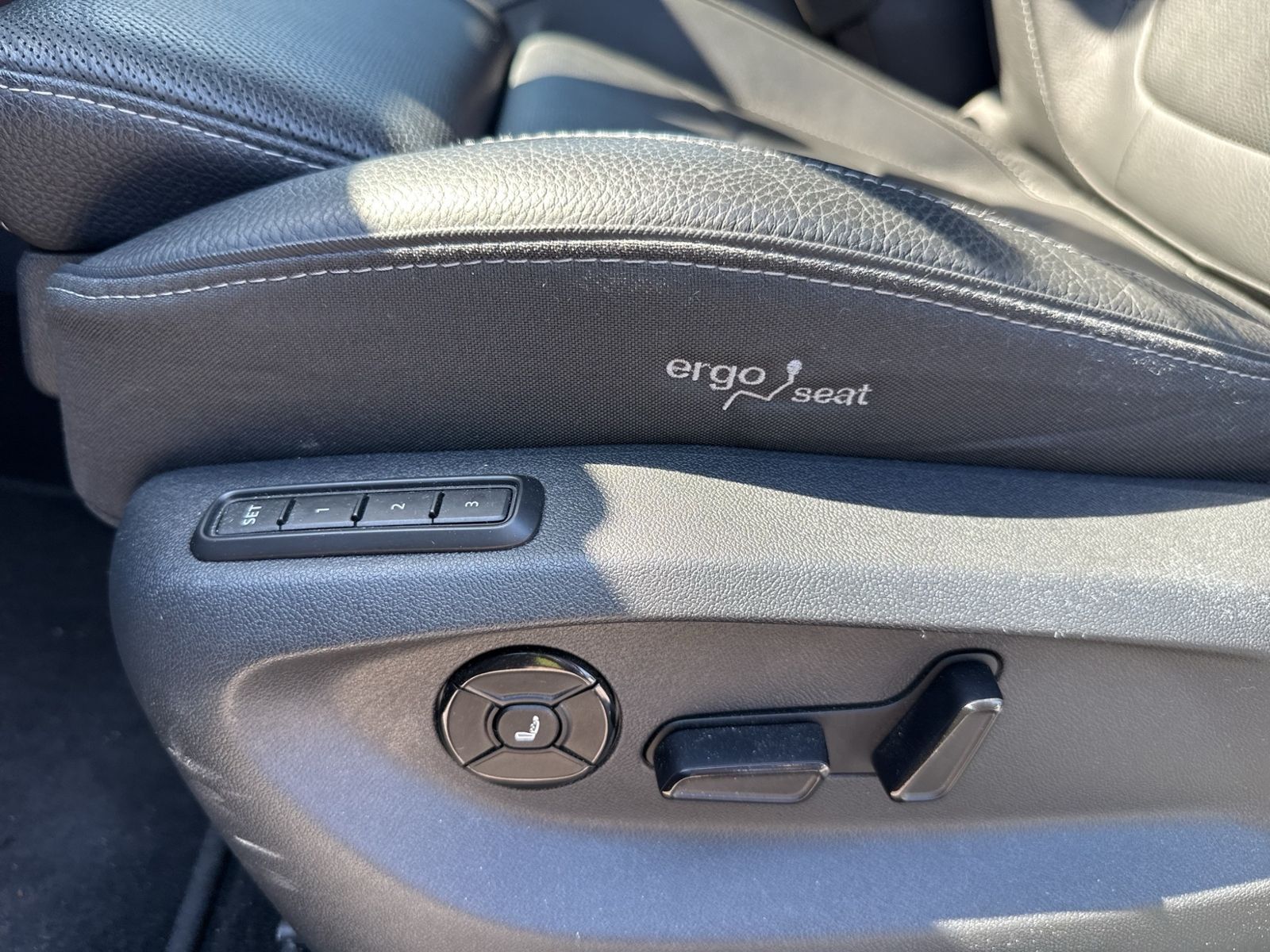 Kodiaq 2.0 TDI 4x4 Selection, AHK, Navi, HuD, Le