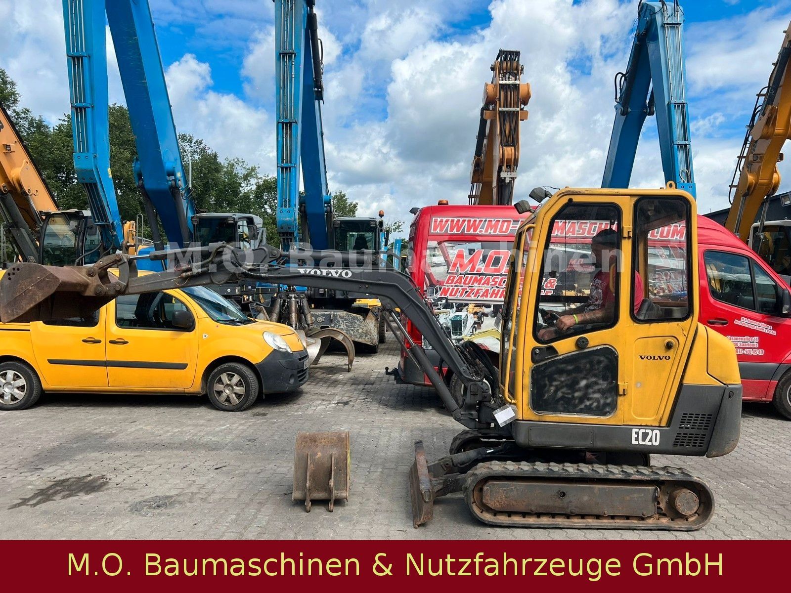 Fahrzeugabbildung Volvo EC 20 / Hammerline / 2 x Schaufel /