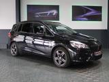 BMW 218 GRAND TOUR SPORTLINE*BLACK*7 SITZE*1.HD*AHK - BMW 2er Reihe mit Benzin-Antrieb: Kombi