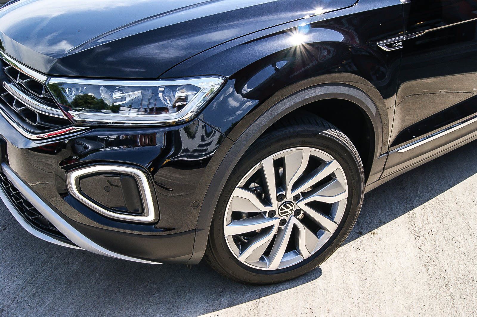 Fahrzeugabbildung Volkswagen T-Roc Cabriolet Move IQ-LIGHT KAMERA E-VERDECK