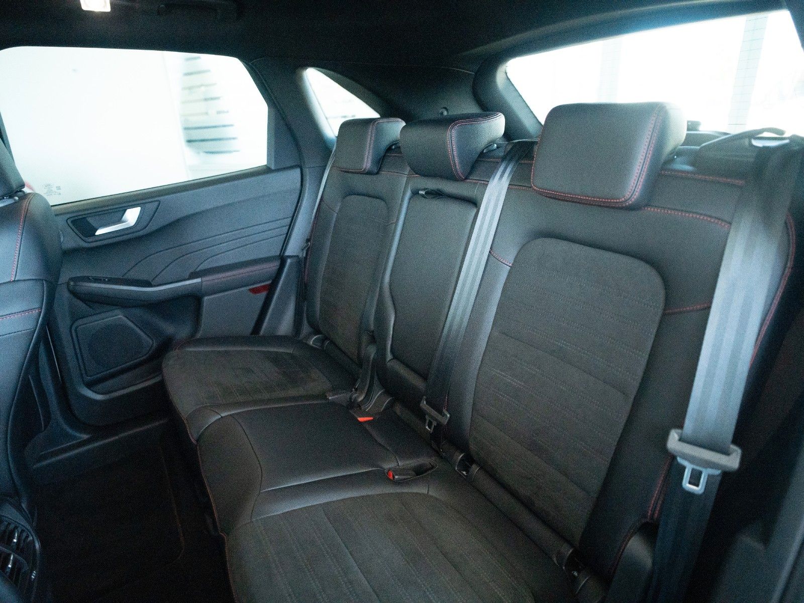 Fahrzeugabbildung Ford Kuga PHEV ST-Line X AUTOM./WINTER-P./B&O