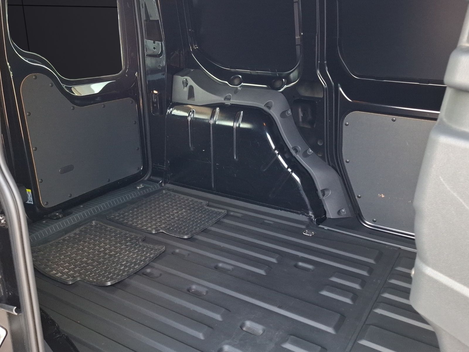 Fahrzeugabbildung Volkswagen Caddy TSI Kasten EcoProfi Klima DAB PDC