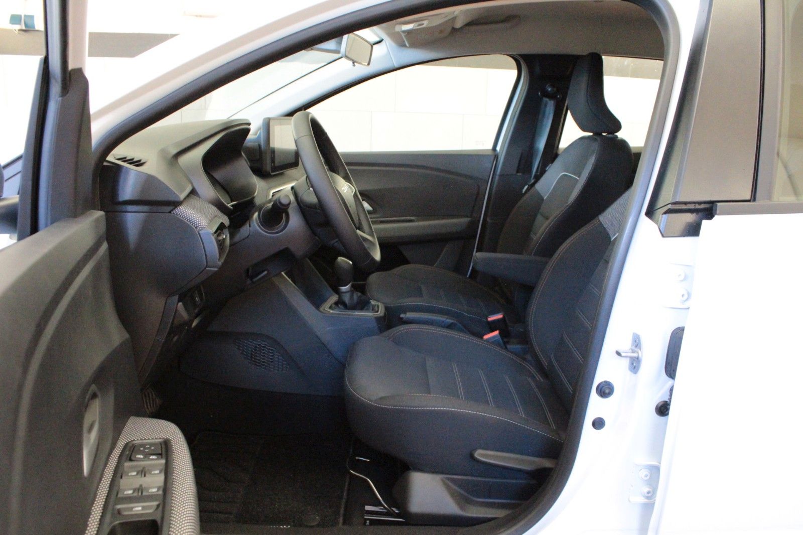 Fahrzeugabbildung Dacia Sandero TCe 90 Stepway auto Expression*Winterp.*