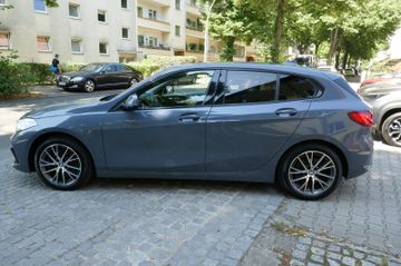 Fahrzeugabbildung BMW 120 1 Limousine 120 d xDrive Sport Line