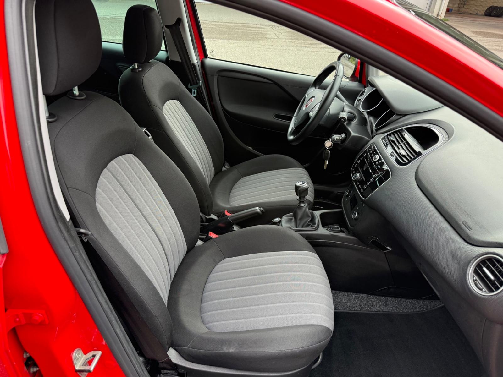 Fiat Punto More 1.4 *2. HAND*SITZHZG*8-FACH*