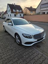 Mercedes-Benz E 200 T Autom. - - Mercedes-Benz E 200 in Karlsruhe