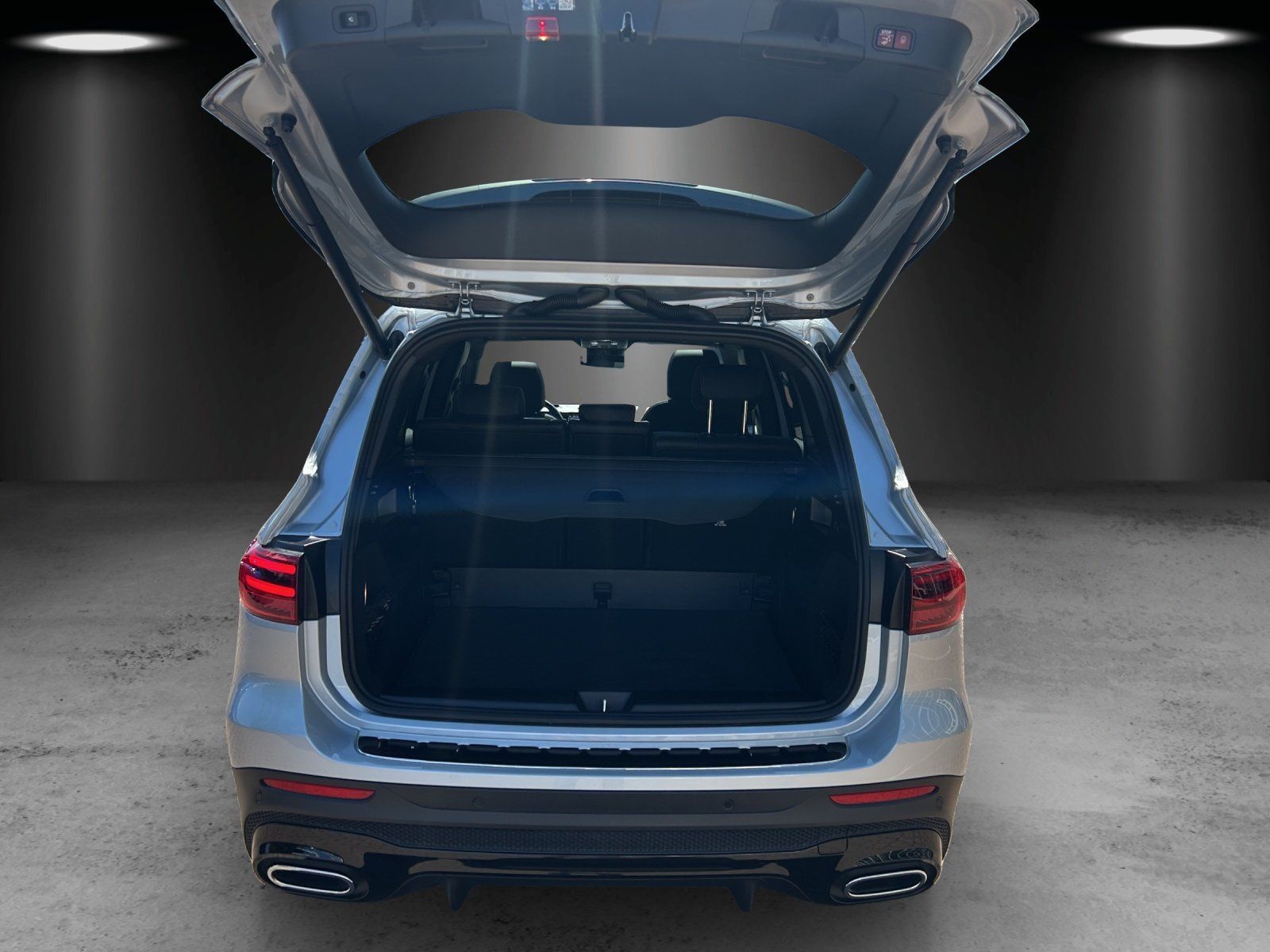 Fahrzeugabbildung Mercedes-Benz GLB220 4M AMG Prem+ DISTR LederPk AHK Night MLED