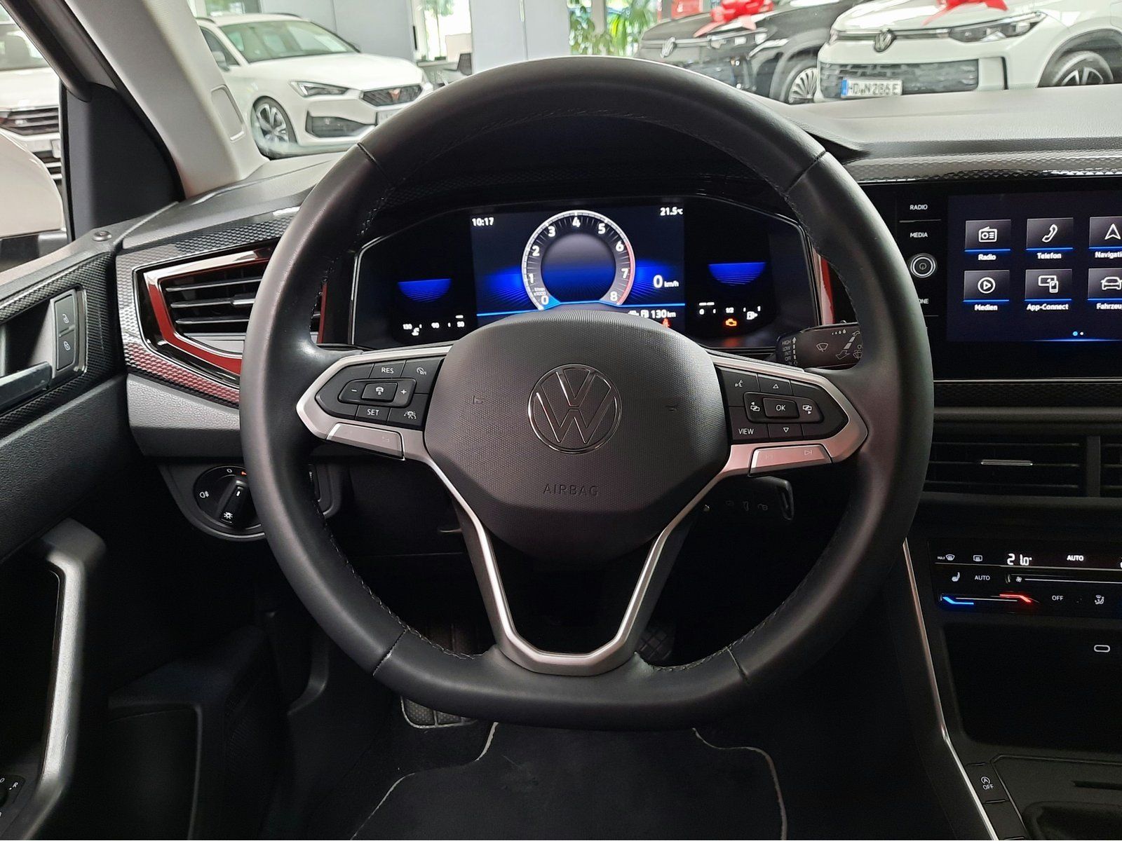 Fahrzeugabbildung Volkswagen Polo Life TSI *AHK*LED*PDC*Sitzhzg.*App-Con.*ACC