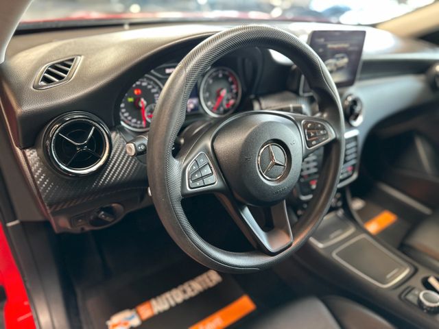 Mercedes-Benz GLA 200 *ACC*PDC*NAVI*TOTWINKEL*KLIMA*LED*