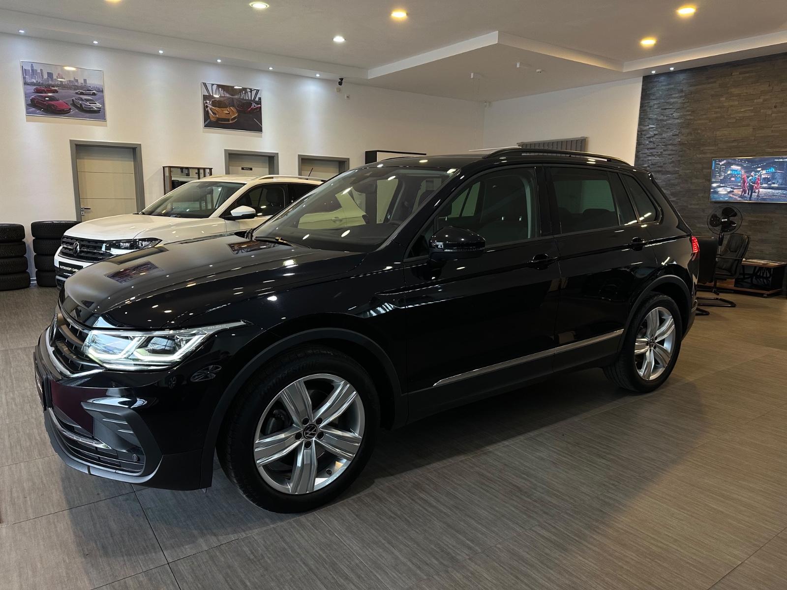 Volkswagen TIGUAN 2.0TDI*4M*NAVI*MATR*DIGI*PANO*KAM*AHK*19"