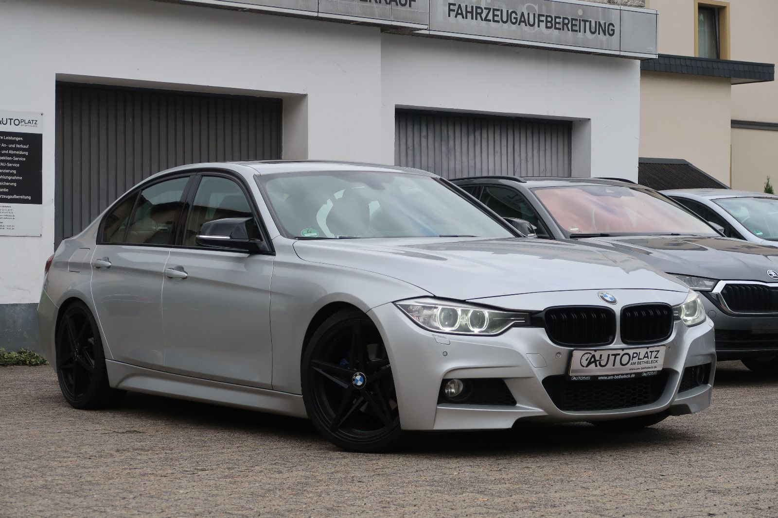BMW BMW 328i xDrive Sport Line *M-SPORTPAKET *LEDER *A