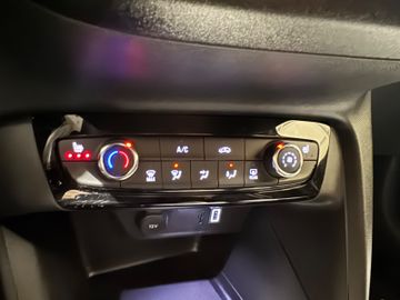 Bild 16 Opel Corsa F GS 100PS LM17-BiColor LED