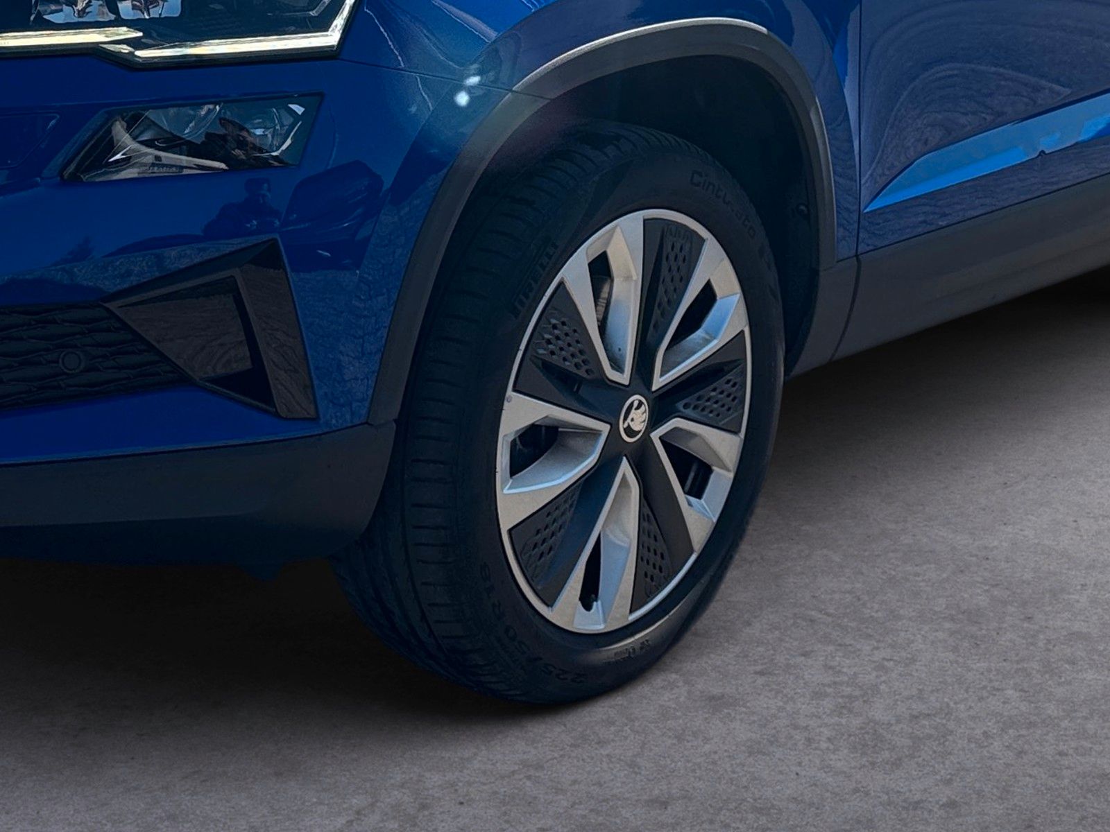 Fahrzeugabbildung SKODA Karoq 2.0l TDI DSG 4x4 STYLE