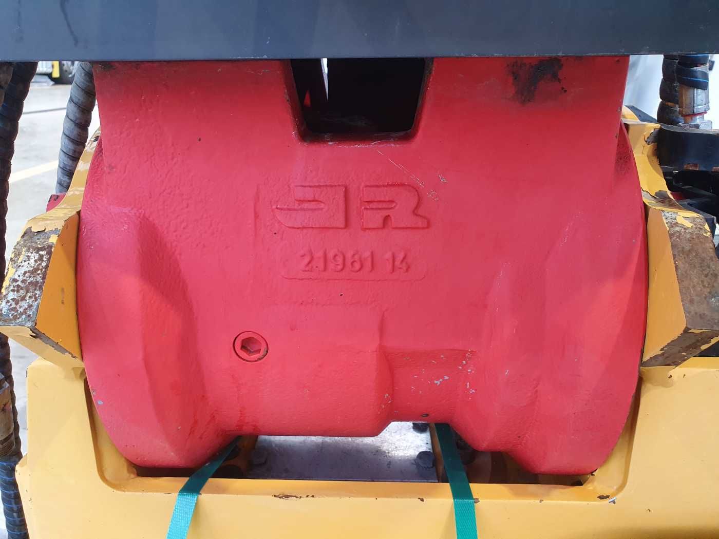 Fahrzeugabbildung Andere Rädlinger Schwenkrotator CAT M318 / CW 40 / 2016