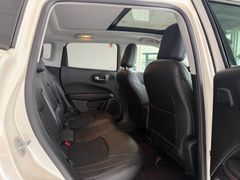 JEEP Compass Limited ACC Panorama Beats Audio Navi