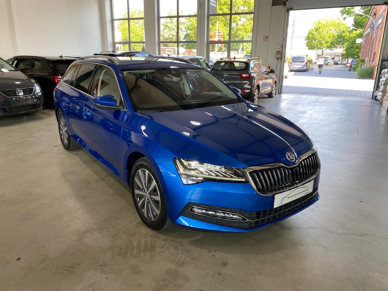 Fahrzeugabbildung SKODA Superb 2.0 TSI DSG 4x4 Style/STHZG/360/ACC/