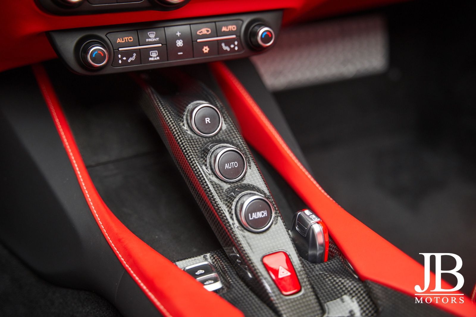 Fahrzeugabbildung Ferrari Portofino M Carbon LED JBL Surround Magneride