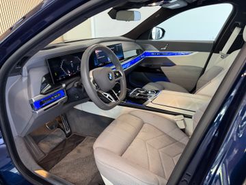 BMW 740 - 10