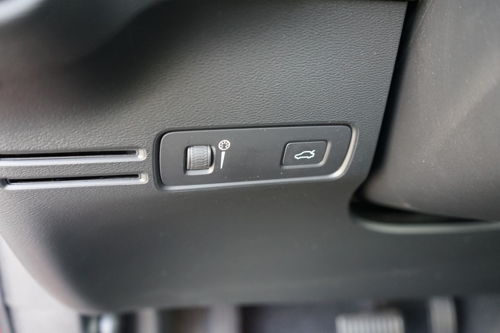 Volvo XC40 2.0 M-Hybrid Inscription AWD foto 18