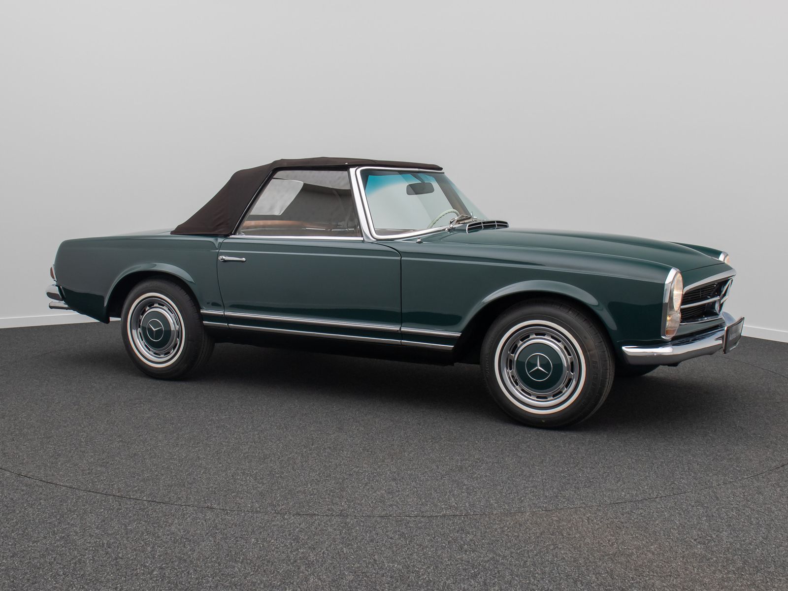 Fahrzeugabbildung Mercedes-Benz 230 SL Pagode H-Zulassung Automatik Leder W113