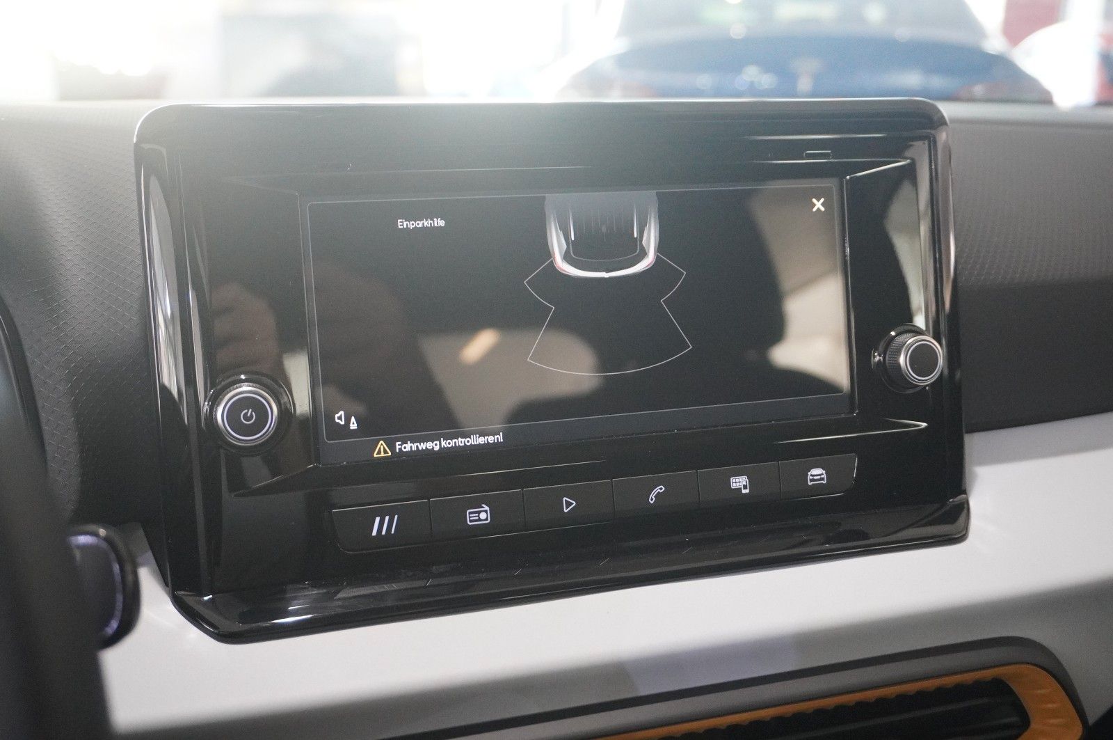 Fahrzeugabbildung SEAT Arona 1.0 TSI STYLE DSG NAVI/VIRTU./SHZ/PDC/DAB+