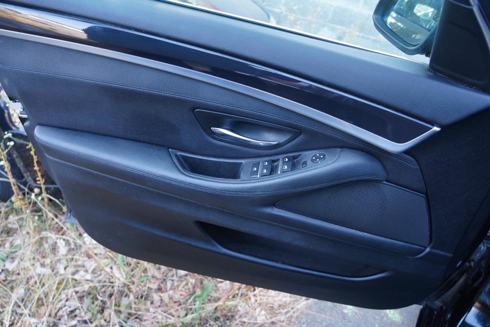 BMW 520d F11 Touring Bi-Xenon*Navi*Temp*AHK*