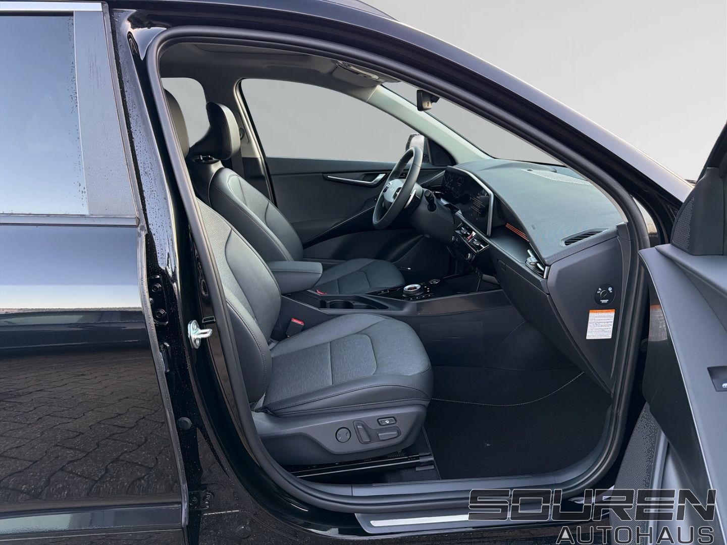 Fahrzeugabbildung Kia Niro HEV Spirit Glasdach Technik-&Relax-Paket 18