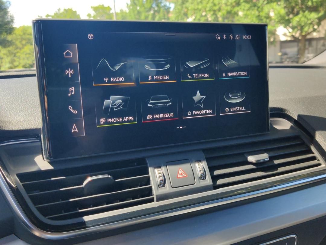 Fahrzeugabbildung Audi Q5 Sportback 2x S-Line 40 TDI quattro Leder Head