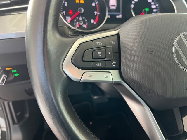 Fahrzeugabbildung Volkswagen Passat Variant 1.5 TSI DSG BUSINESS NAV AHK GJR