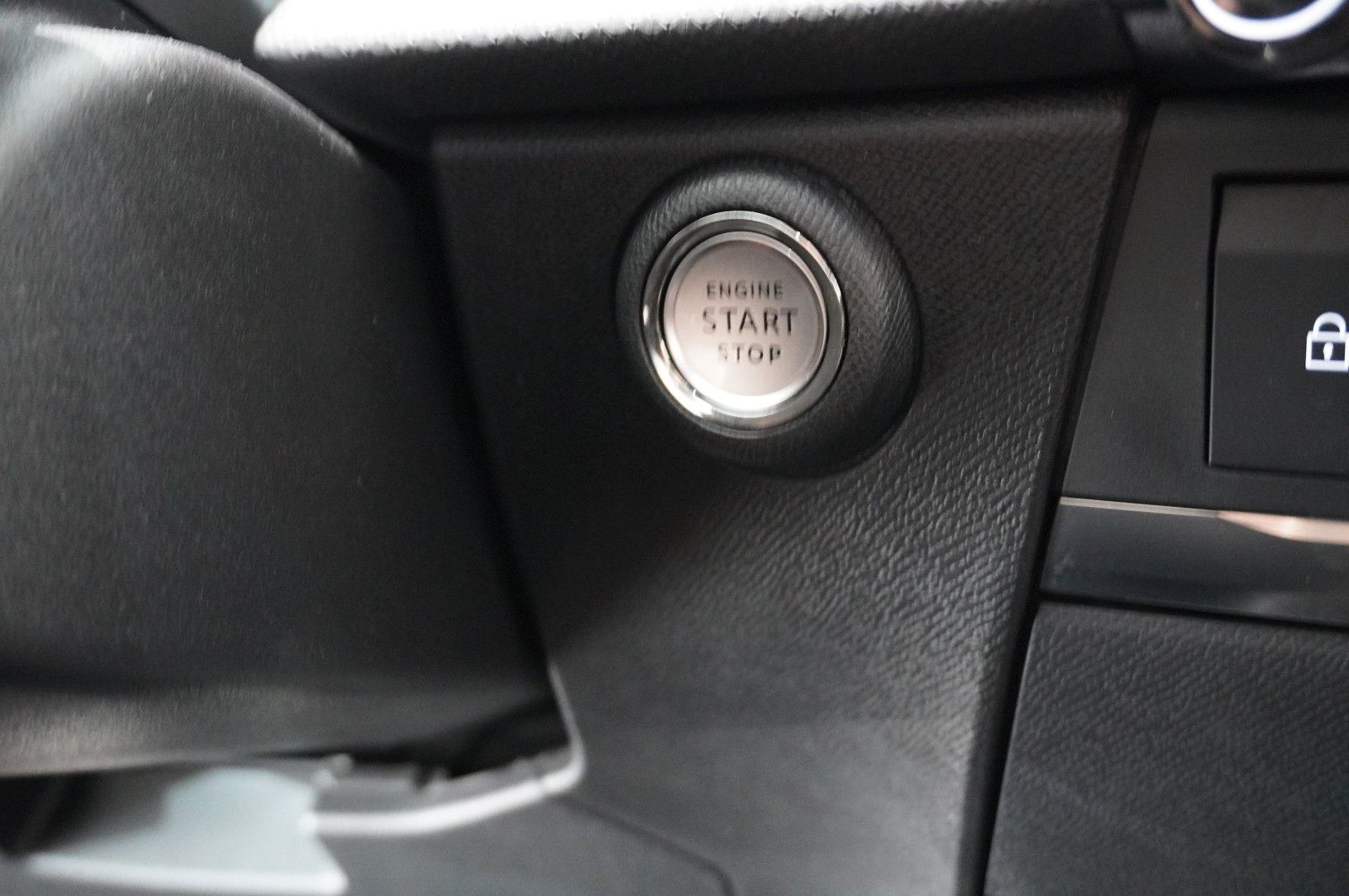 Fahrzeugabbildung Opel Astra L Lim. 1.6 HYBRID GS SPORT NAVI/360°/SPORT