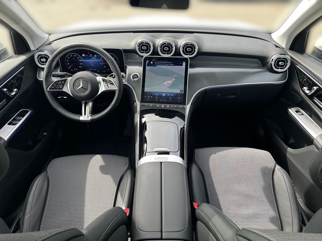 Fahrzeugabbildung Mercedes-Benz GLC 220 d 4M Avantg. AHK Distronic+ Pano LED SHZ