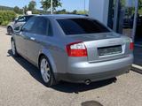 Audi A4 Lim. 2.4 Multitronic S-Line XENON+AHK+17"+KLI - Audi A4 aus 2003: Line