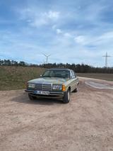 Mercedes-Benz Mercedes W123 - Mercedes-Benz 230 Gebrauchtwagen in Berlin