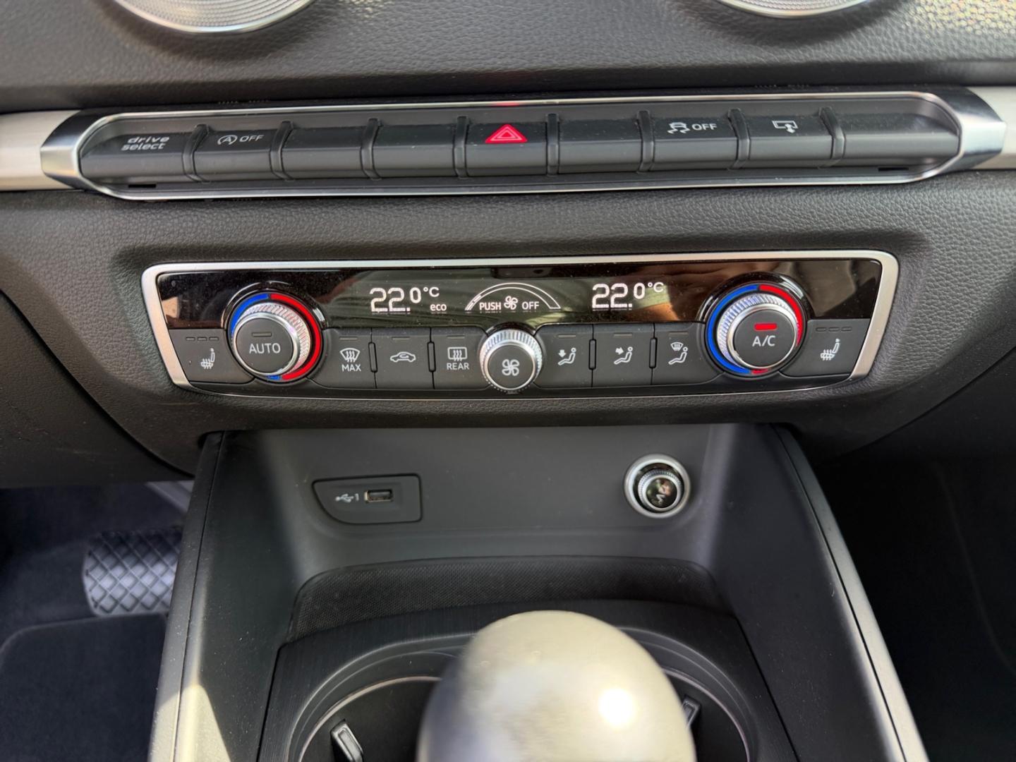 Audi A3 Cabriolet 1.4 TFSI sport *Alcantara*SHZ*PDC*
