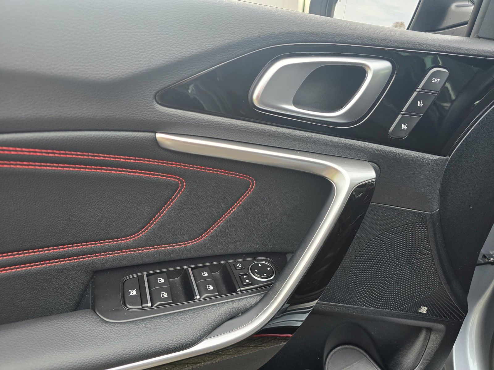 Fahrzeugabbildung Kia ProCeed 1.6 T-GDI DCT GT WKR Bastuck JBL KOM