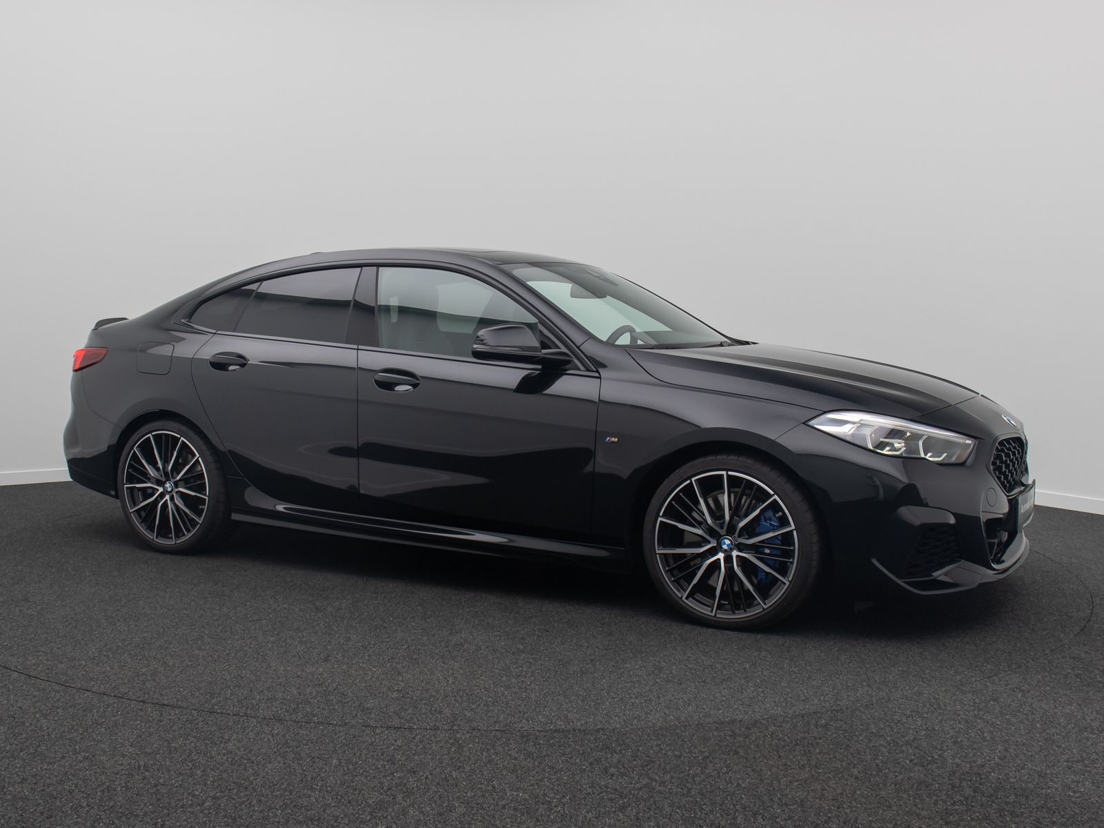 Fahrzeugabbildung BMW M235i xD GranCoupé DAB H/K Panorama Leder 19Zoll