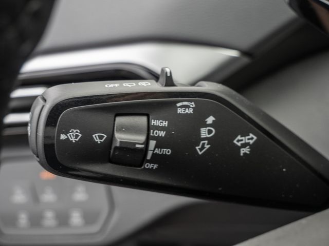 ID.4 Pro 4MOTION AHK HUD PANO MATRIX-LED 360°
