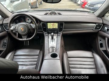 Porsche Panamera - 12