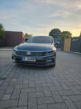 Volkswagen Passat 2.0 TDI SCR 176kW DSG 4MOTION Highlin... - VW Passat Gebrauchtwagen in Bochum