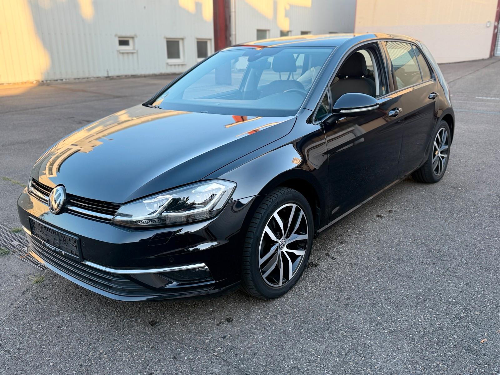 Volkswagen Golf VII Lim. Highline ACC*ALCANTARA*SEHR SPARSA