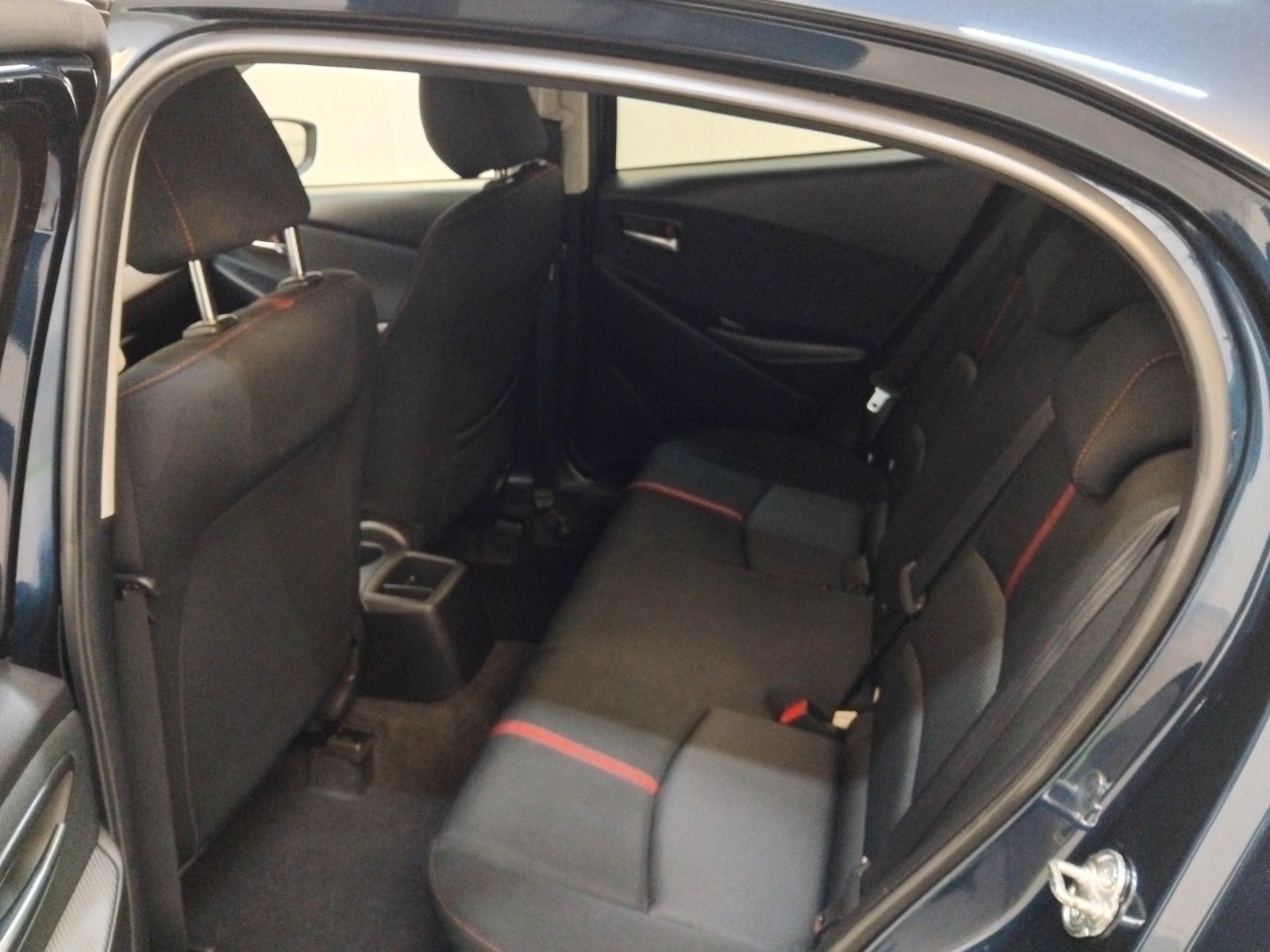 Mazda 2 (08/2015, Benzin)