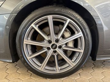 Fotografie des Audi A6 Avant 50 TFSI e quattro Sport/220KW Systemle