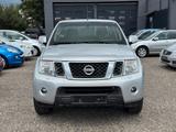 Nissan Navara Pickup Double Cab SE 4X4 - Nissan Navara Gebrauchtwagen in Mülheim (Ruhr)