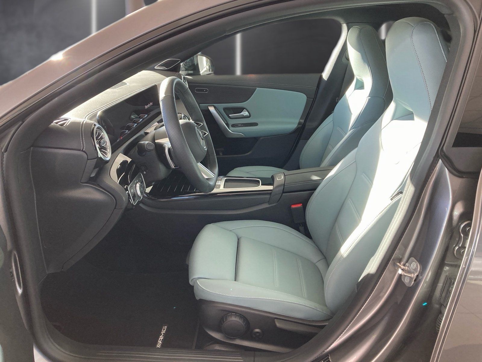 Fahrzeugabbildung Mercedes-Benz CLA 200 AMG*Pano*Burmester*Distr*360*Night*Totw*